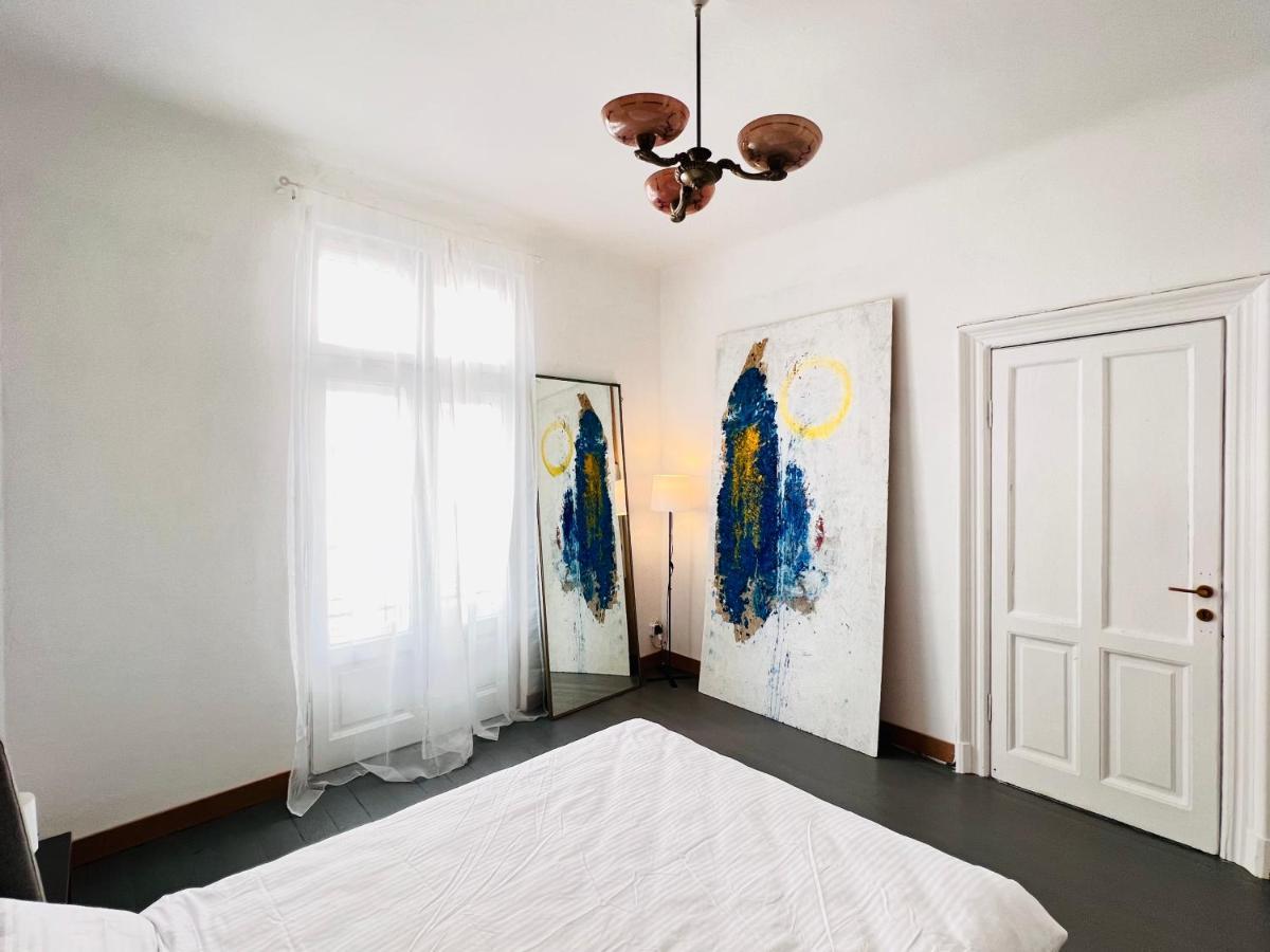 בוקרשט Sada Art Gallery Apartment מראה חיצוני תמונה