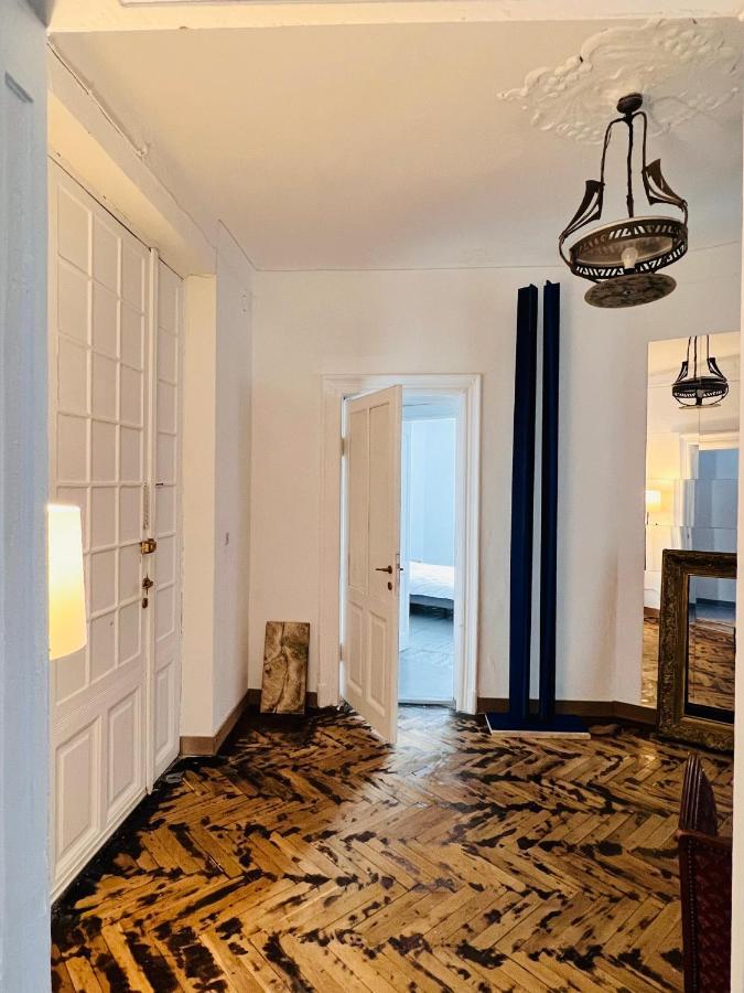 בוקרשט Sada Art Gallery Apartment מראה חיצוני תמונה