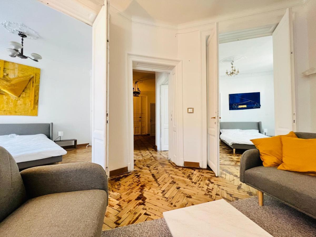 בוקרשט Sada Art Gallery Apartment מראה חיצוני תמונה