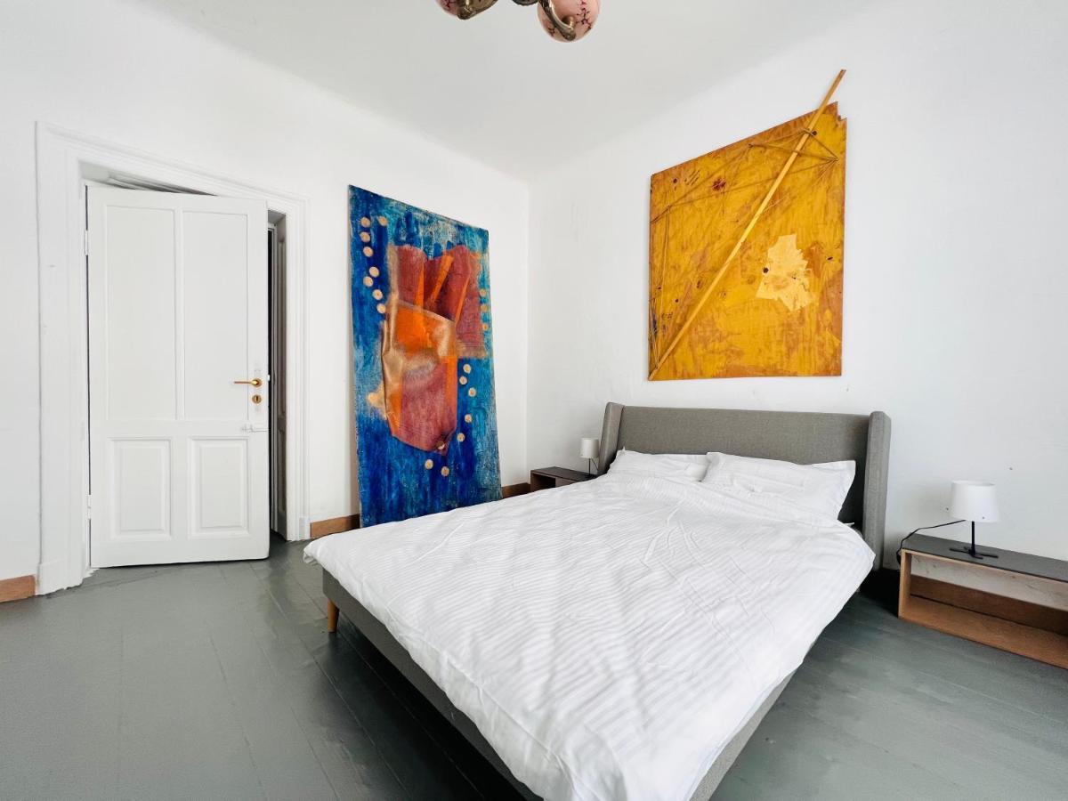 בוקרשט Sada Art Gallery Apartment מראה חיצוני תמונה