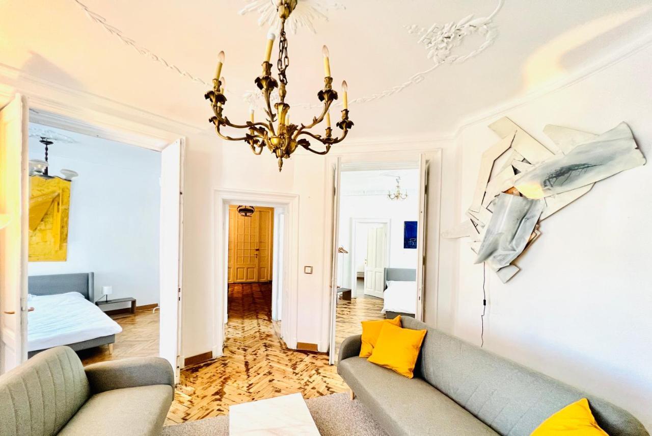 בוקרשט Sada Art Gallery Apartment מראה חיצוני תמונה